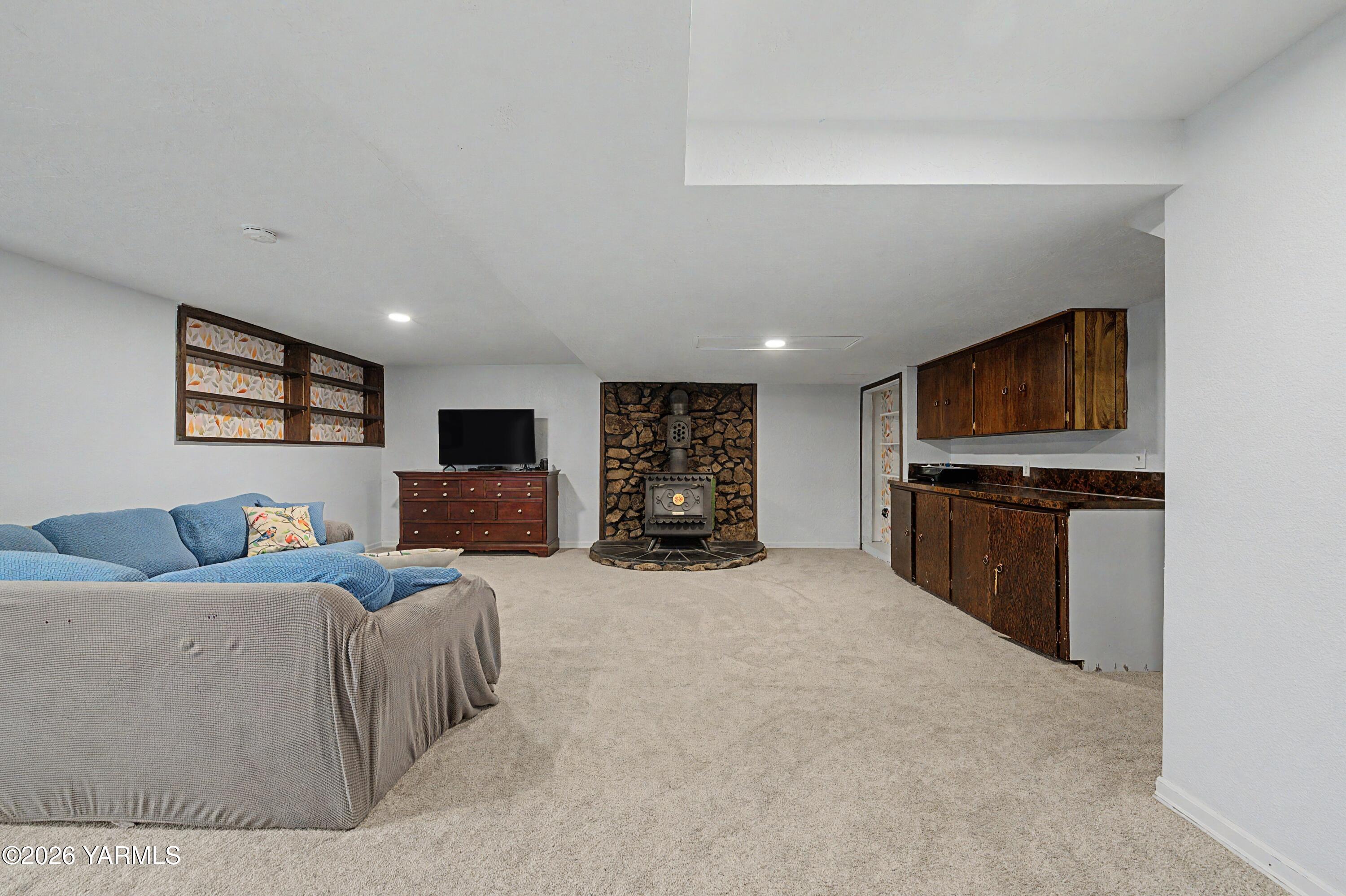 1001 Lamb Road Zillah, WA 98953 - Photo 14 of 28 Basement family room