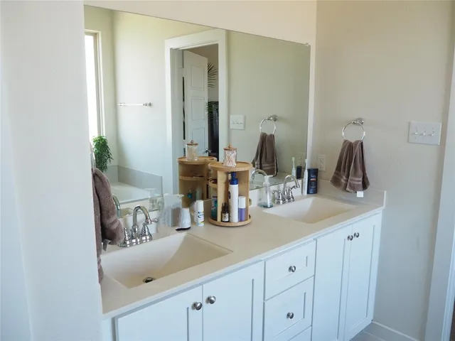 $3,400 | 4317 Swallow Drive, Fort Worth, TX 76262