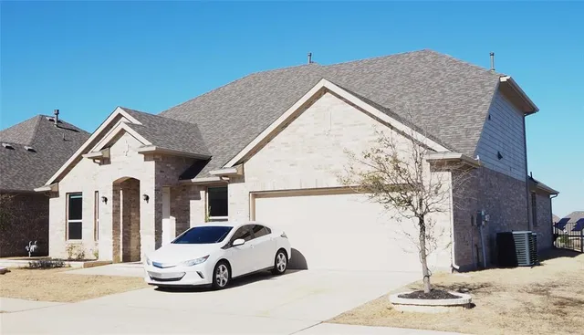 $3,400 | 4317 Swallow Drive, Fort Worth, TX 76262
