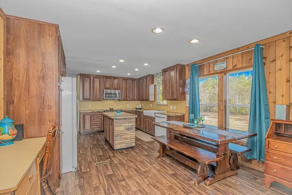 $299,000 | 81 Silver Pond Lane, Hemingway, SC 29554