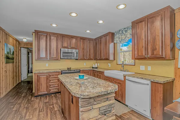 $299,000 | 81 Silver Pond Lane, Hemingway, SC 29554