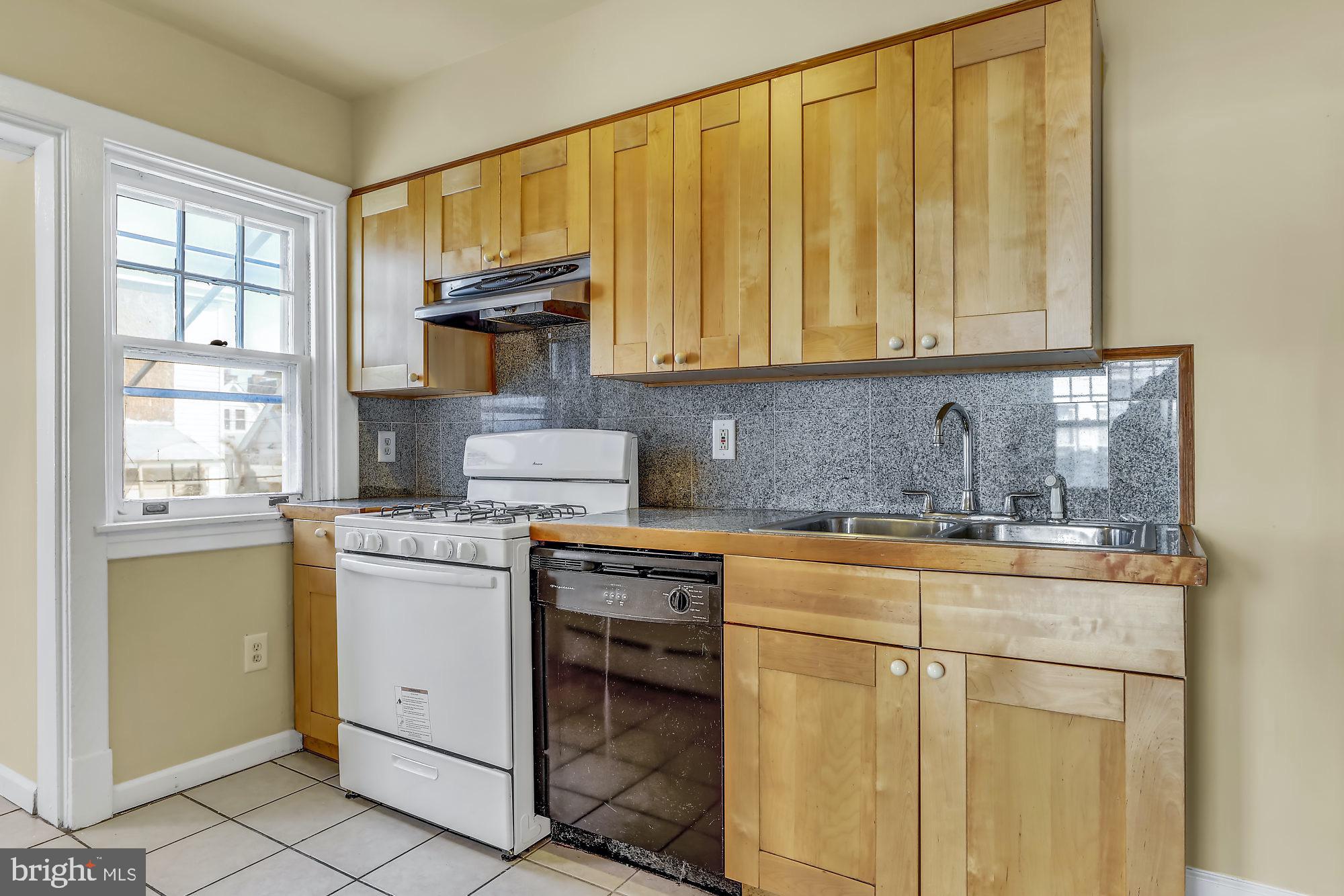 109 Chatham Road Upper Darby, PA 19082 - Photo 11 of 31 Kitchen