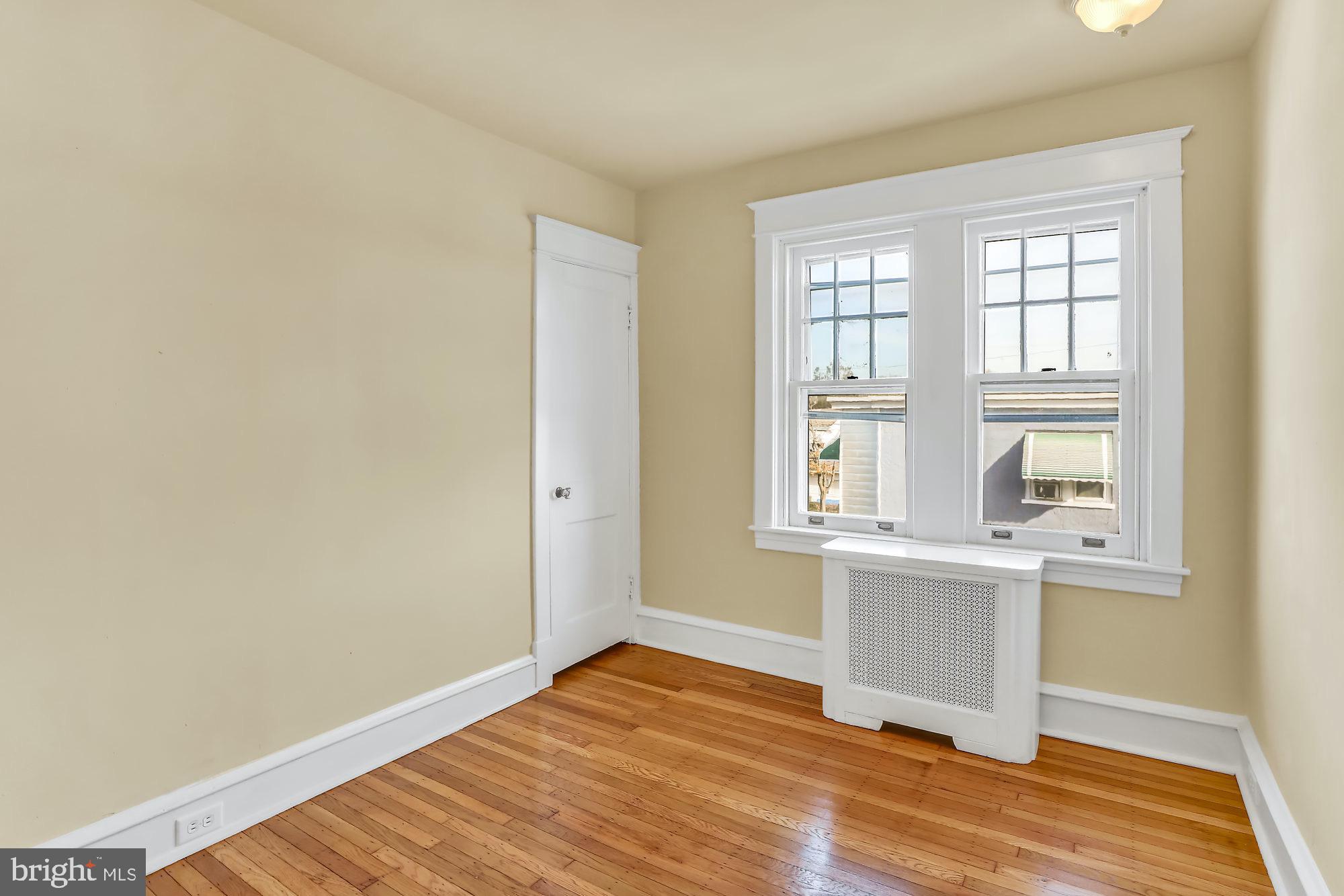 109 Chatham Road Upper Darby, PA 19082 - Photo 19 of 31 1st Bedroom