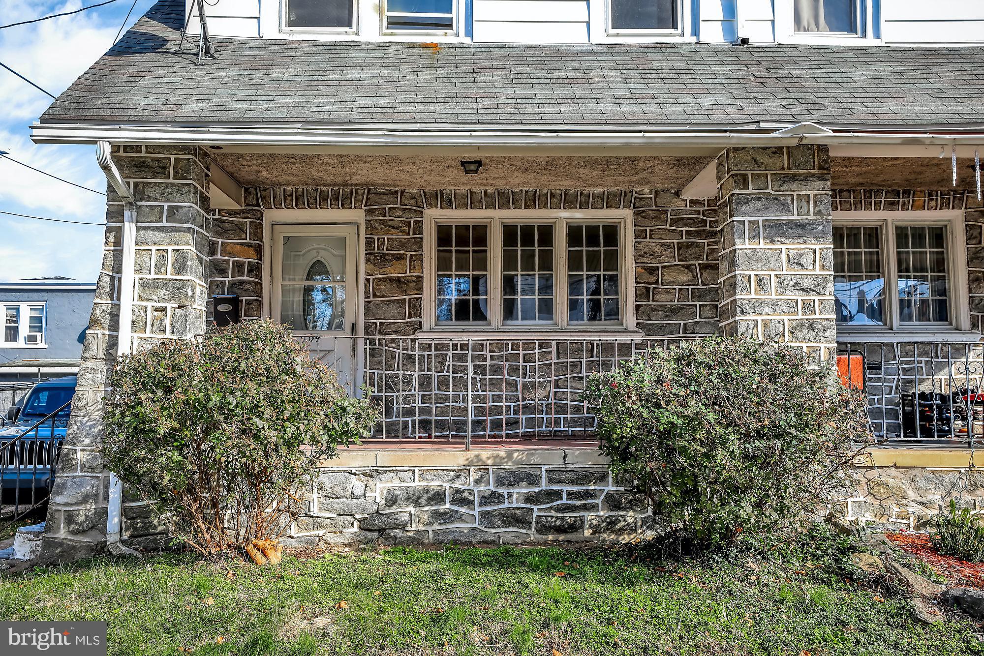 109 Chatham Road Upper Darby, PA 19082 - Photo 3 of 31