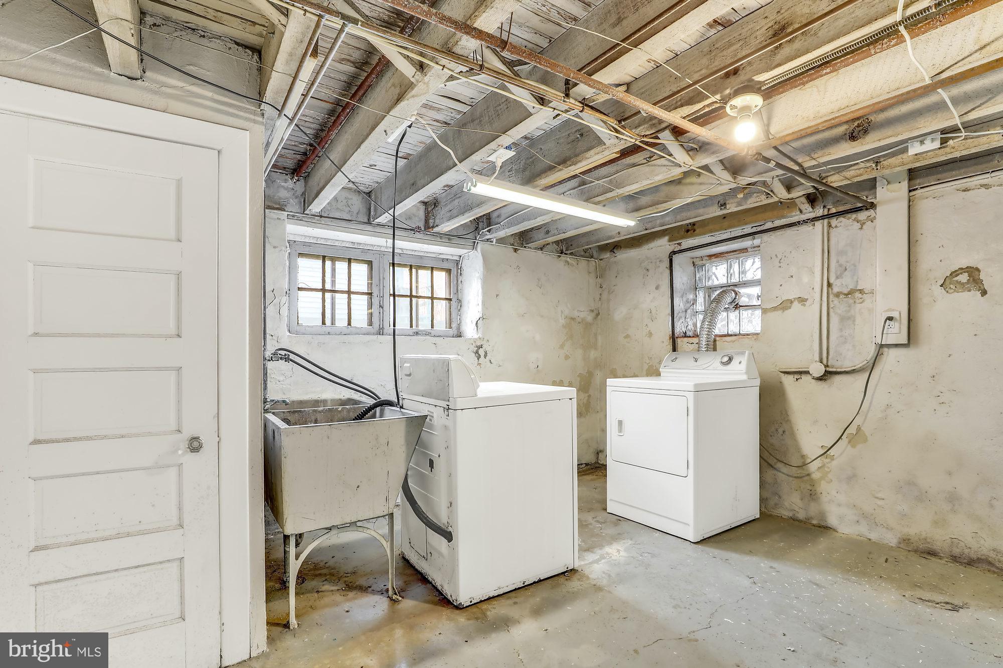 109 Chatham Road Upper Darby, PA 19082 - Photo 25 of 31 Basement / Laundry Room
