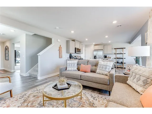 $2,750 | 13664 Ringneck Way, Rogers, MN 55374