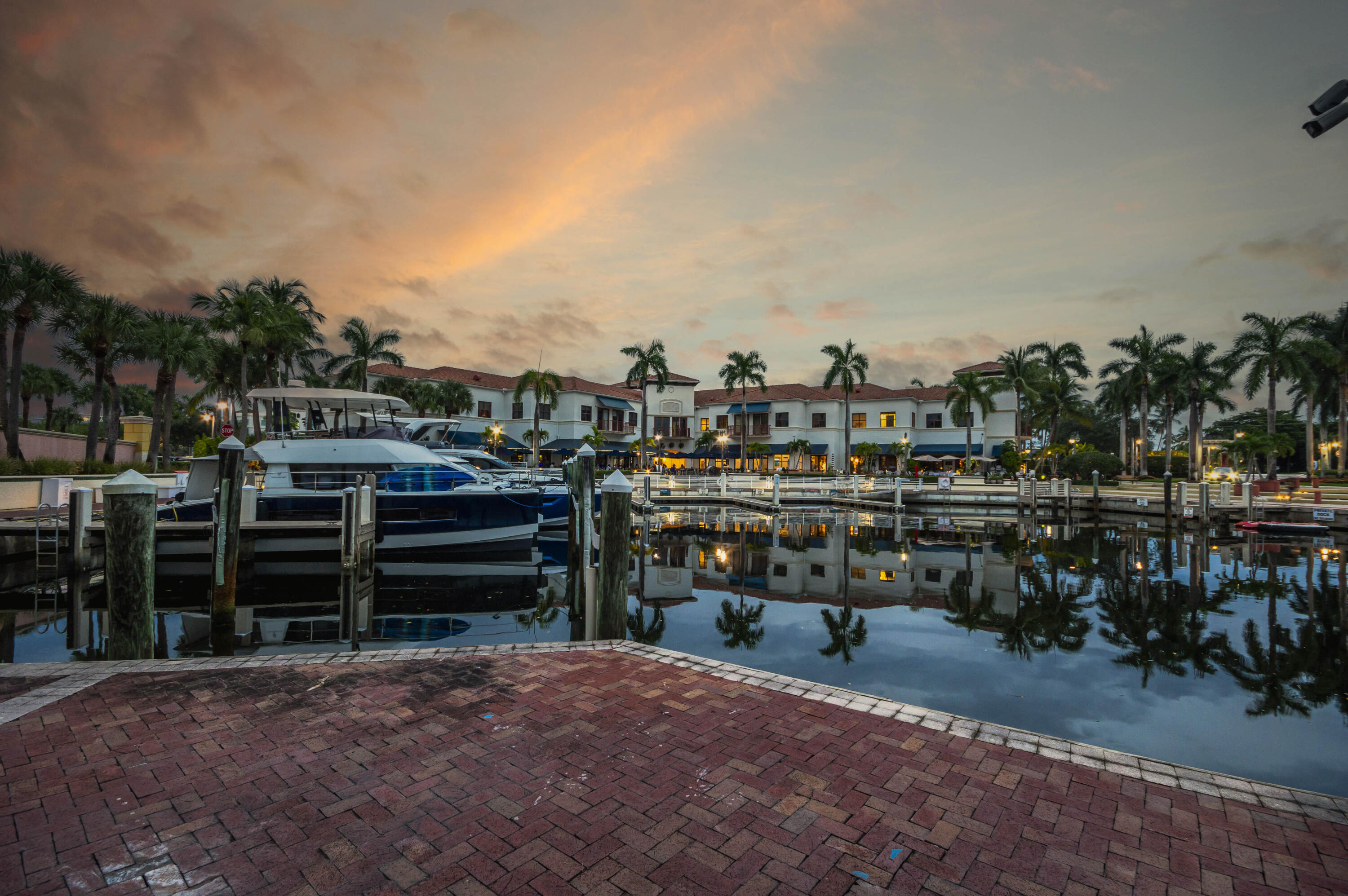 348 Highway 1 Jupiter, FL 33477 - Photo 19 of 28 Jupiter Yacht Club-2