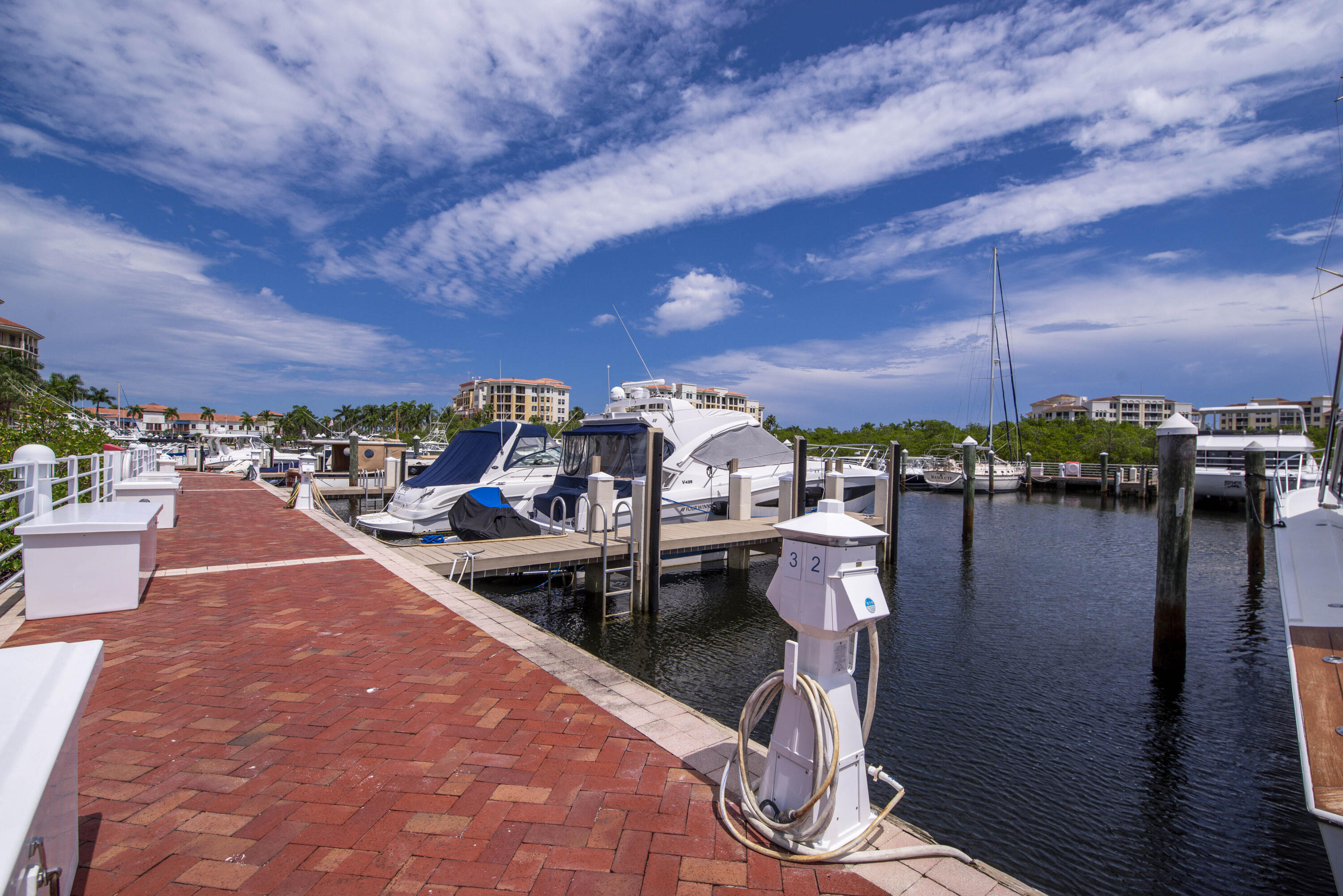 348 Highway 1 Jupiter, FL 33477 - Photo 21 of 28 Jupiter Yacht Club