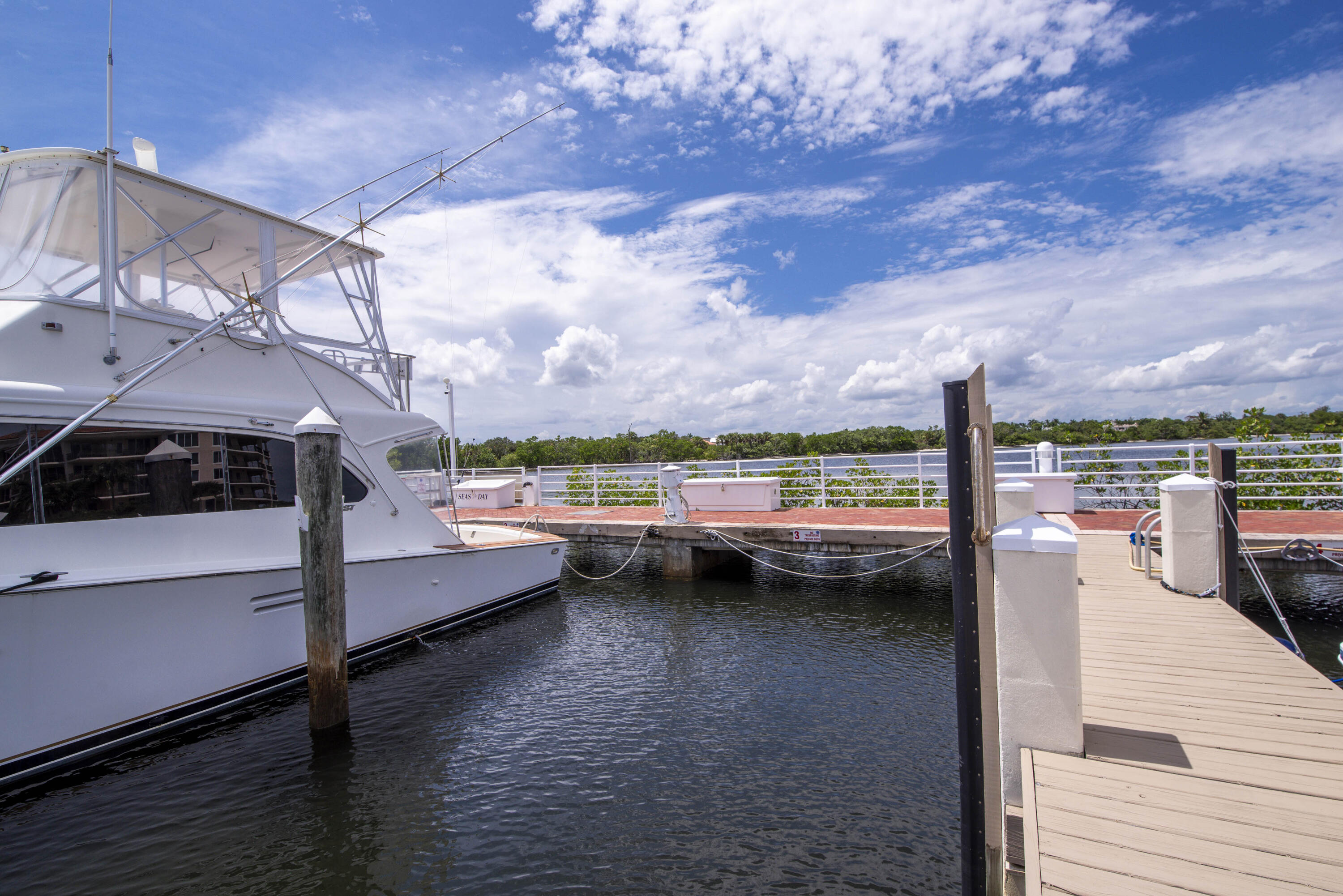 348 Highway 1 Jupiter, FL 33477 - Photo 24 of 28 Jupiter Yacht Club