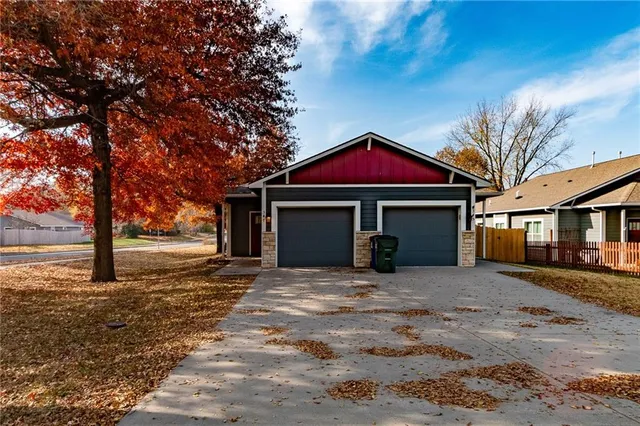 $229,900 | 347 Florida Street, Lawrence, KS 66044