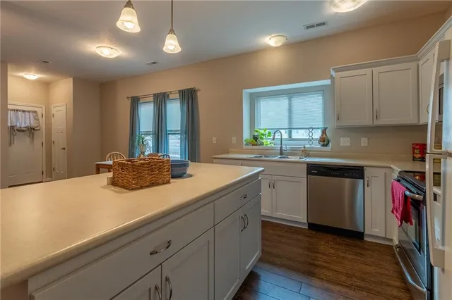 $229,900 | 347 Florida Street, Lawrence, KS 66044