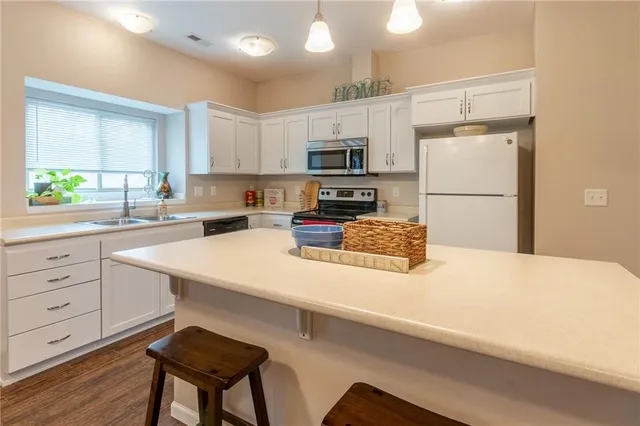 $229,900 | 347 Florida Street, Lawrence, KS 66044