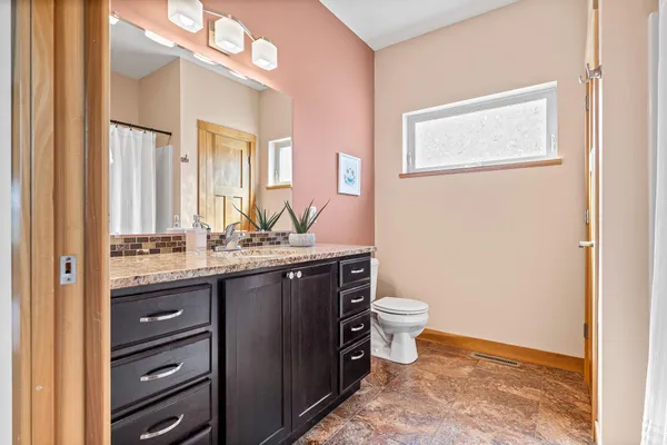 $549,000 | 830 Wagon Drive, West Salem, WI 54669
