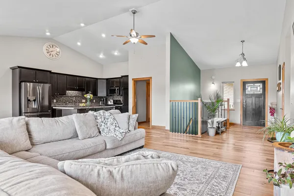 $549,000 | 830 Wagon Drive, West Salem, WI 54669