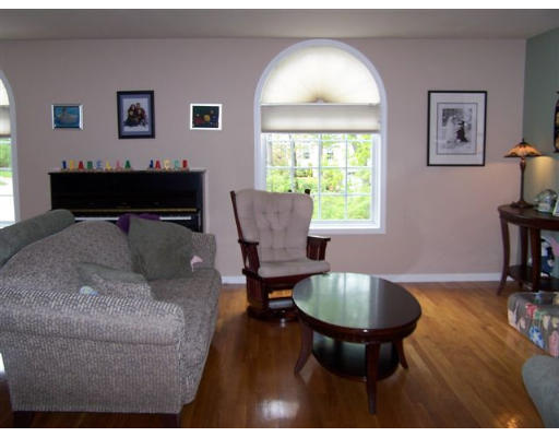 31 Bartlett Road Methuen, MA 01844 - Photo 12 of 18 Gallery Image 12