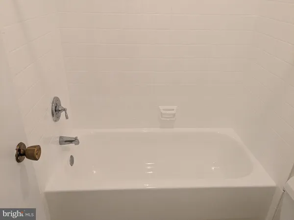 $1,850 | 5808 Royal Ridge Drive, Unit L, Springfield, VA 22152