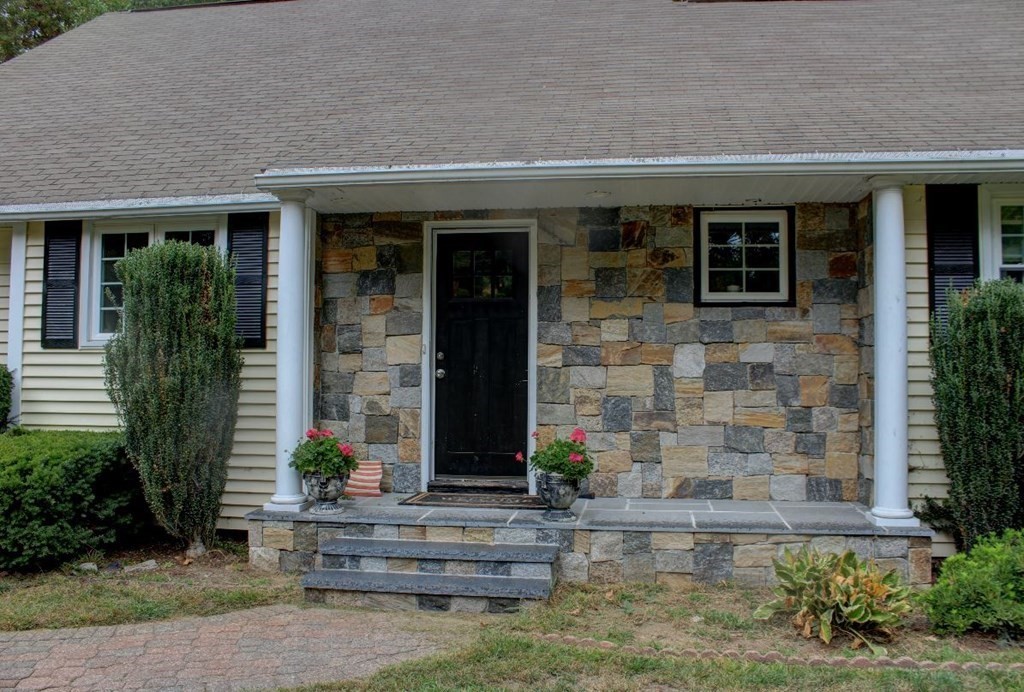 290 Northfield Road Lunenburg, MA 01462 - Photo 2 of 31 Gallery Image 2