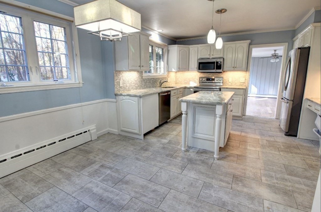 290 Northfield Road Lunenburg, MA 01462 - Photo 7 of 31 Gallery Image 7
