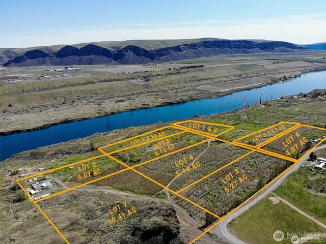 a view of an outdoor space and a lake view