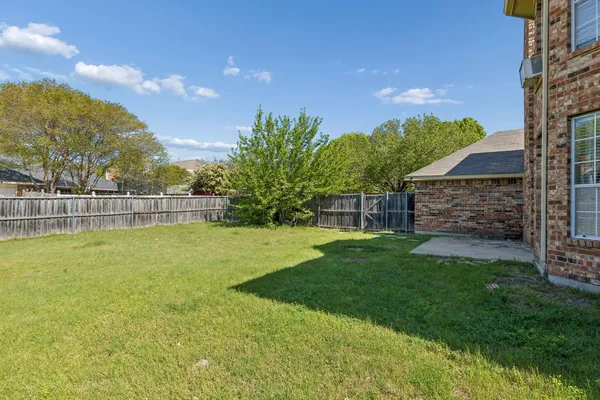 $320,000 | 1409 Holveck Drive, Cedar Hill, TX 75104