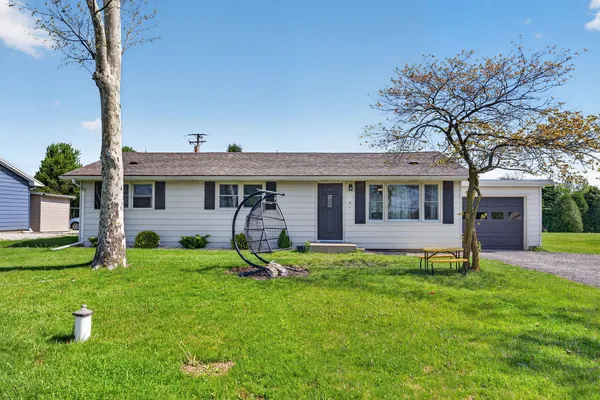 $2,300 | 2091 Highway 102, Bourbonnais, IL 60914