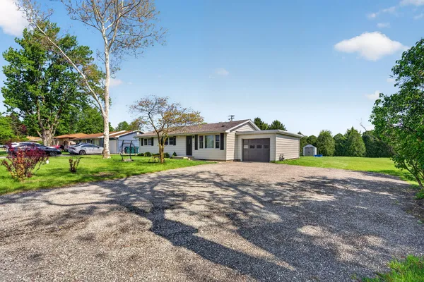 $2,300 | 2091 Highway 102, Bourbonnais, IL 60914