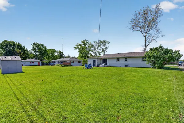 $2,300 | 2091 Highway 102, Bourbonnais, IL 60914