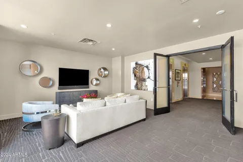 $1,180,000 | 15215 North Kierland Boulevard, Unit 436, Scottsdale, AZ 85254