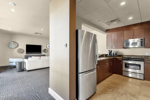 $1,180,000 | 15215 North Kierland Boulevard, Unit 436, Scottsdale, AZ 85254
