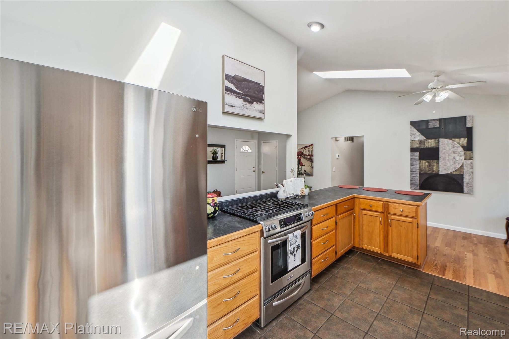 1124 South Hughes Road Howell, MI 48843 - Photo 9 of 45 Gallery Image 9