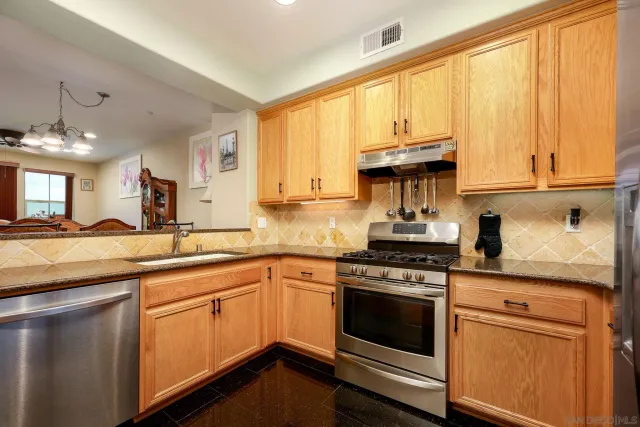 $639,000 | 1338 Caminito Fabrizio, Unit 73, Chula Vista, CA 91915