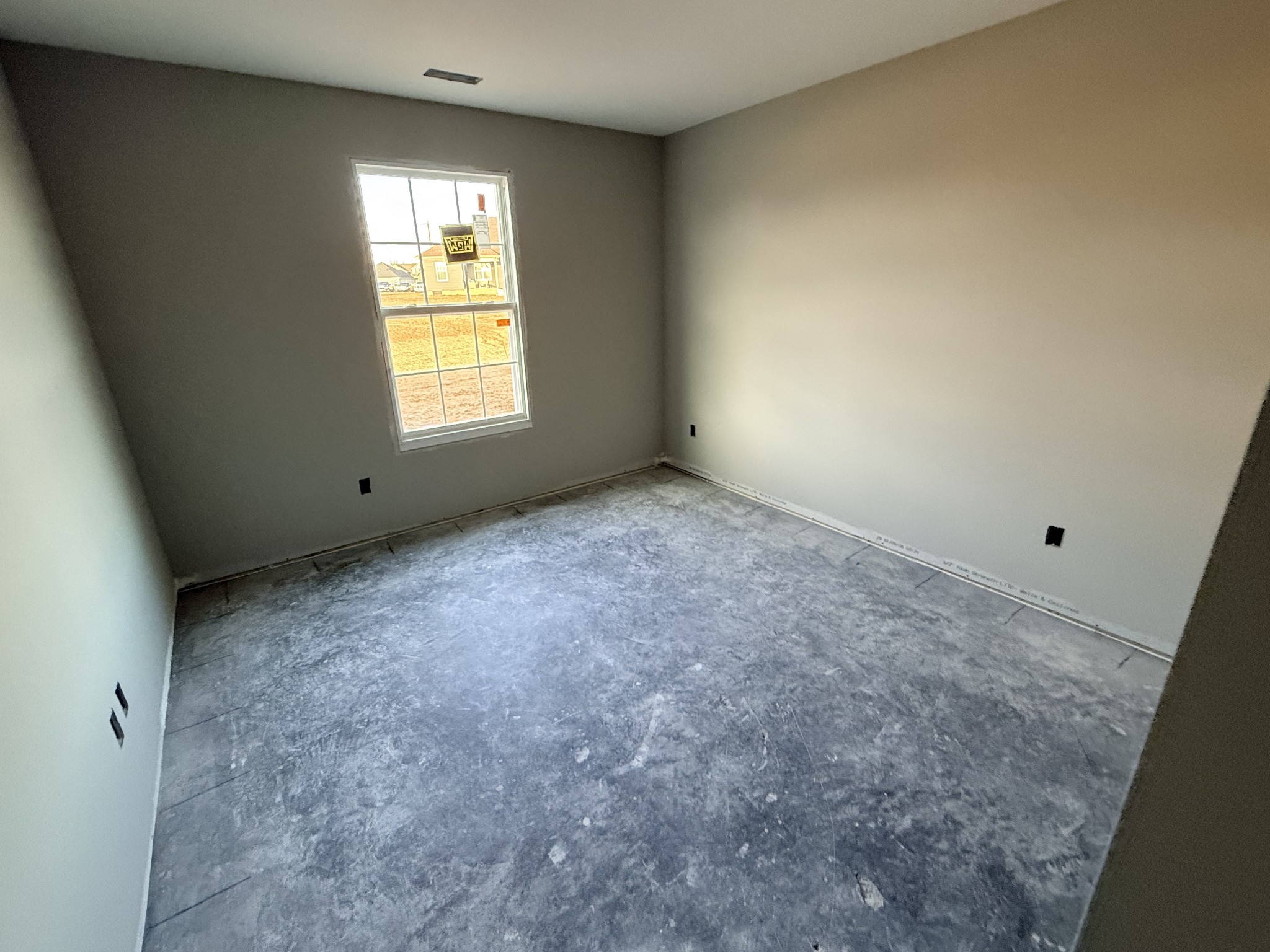 418 Ridge Street Manchester, TN 37355 - Photo 15 of 16 a view of an empty room with a window