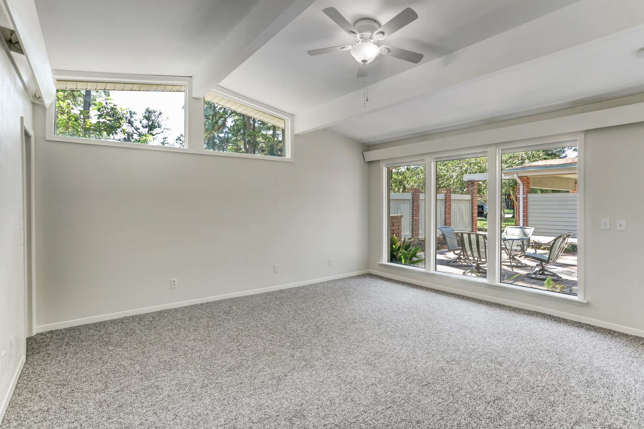10226 Ivyridge Road Houston, TX 77043 - Photo 13 of 37 Primary bedroom measures approximately 16 x 16. With quite a bit of natural light and courtyard views