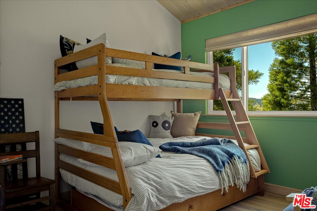 27975 St Bernard Lane Lake Arrowhead, CA 92352 - Photo 33 of 45