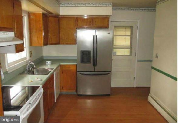 9706 Frederick Road Ellicott City, MD 21042 - Photo 4 of 12 Interior (General)
