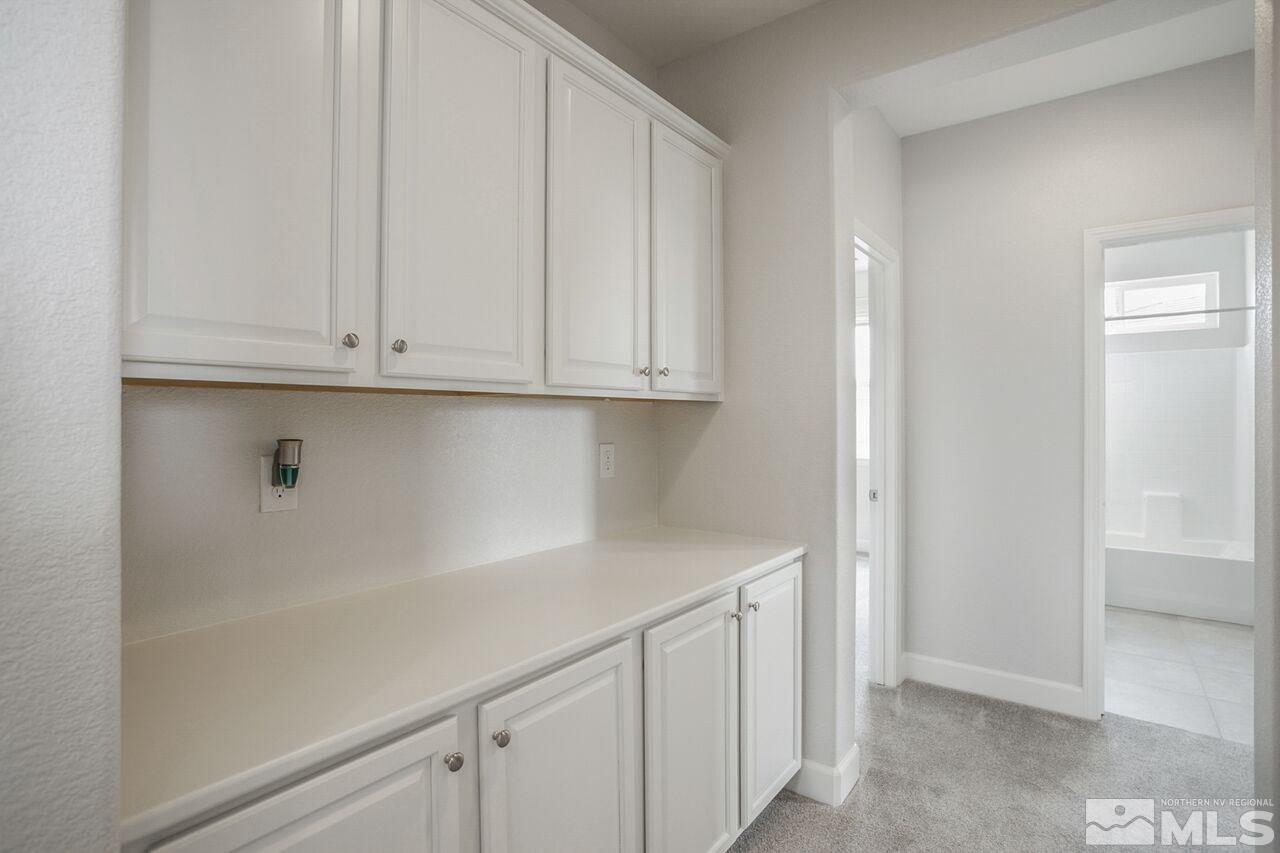 10370 Culiacan Pass Trail Reno, NV 89521 - Photo 16 of 25 a view of cabinets with window