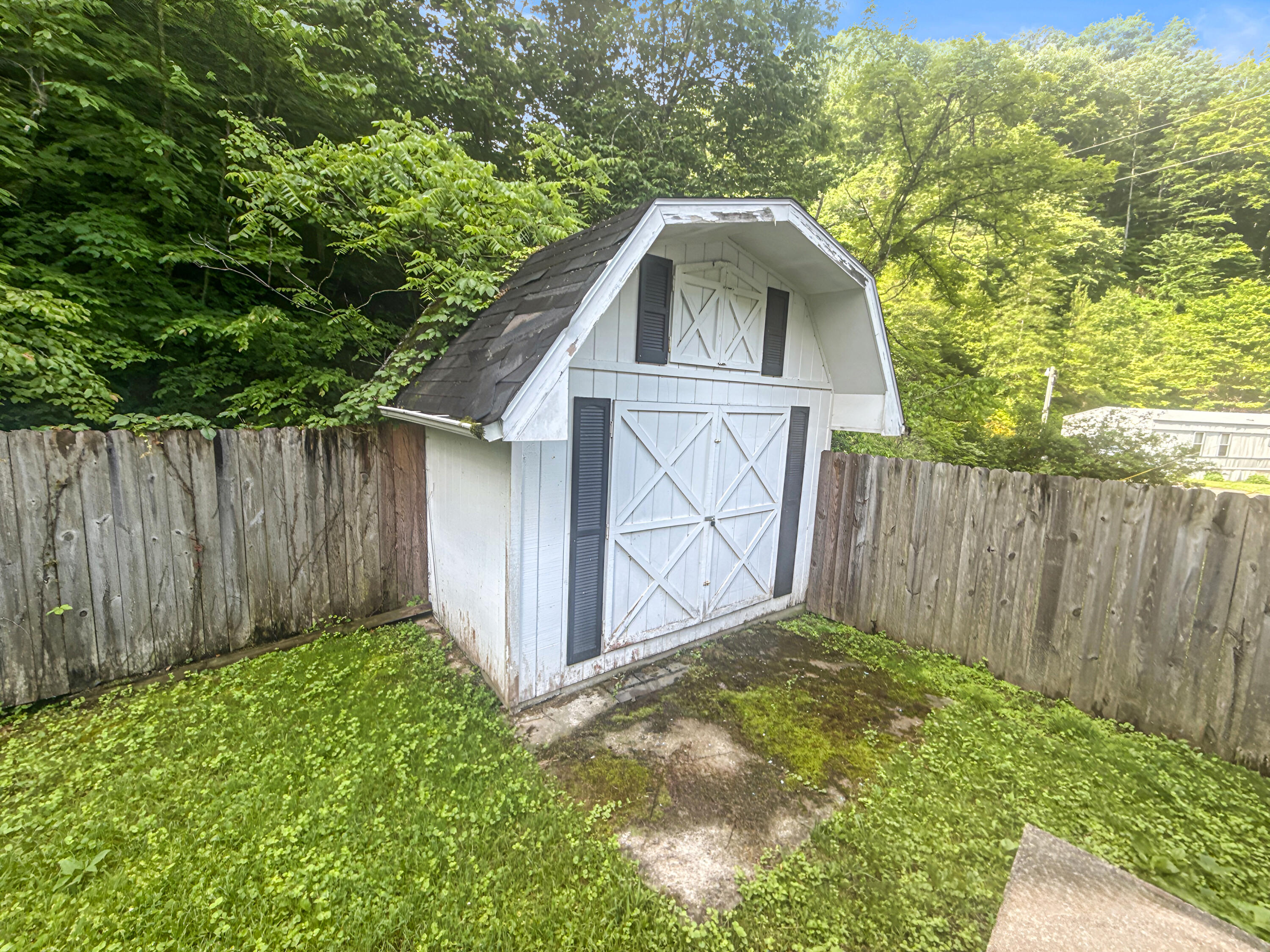 2101 Town Hl Road Jackson, KY 41339 - Photo 11 of 11 12-May 27 2026 09_44am-RvF5