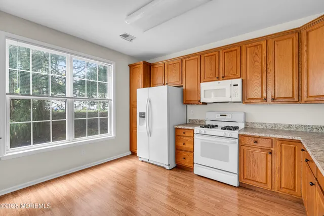 $2,800 | 304 St Andrews Place, Unit 3214, Manalapan, NJ 07726