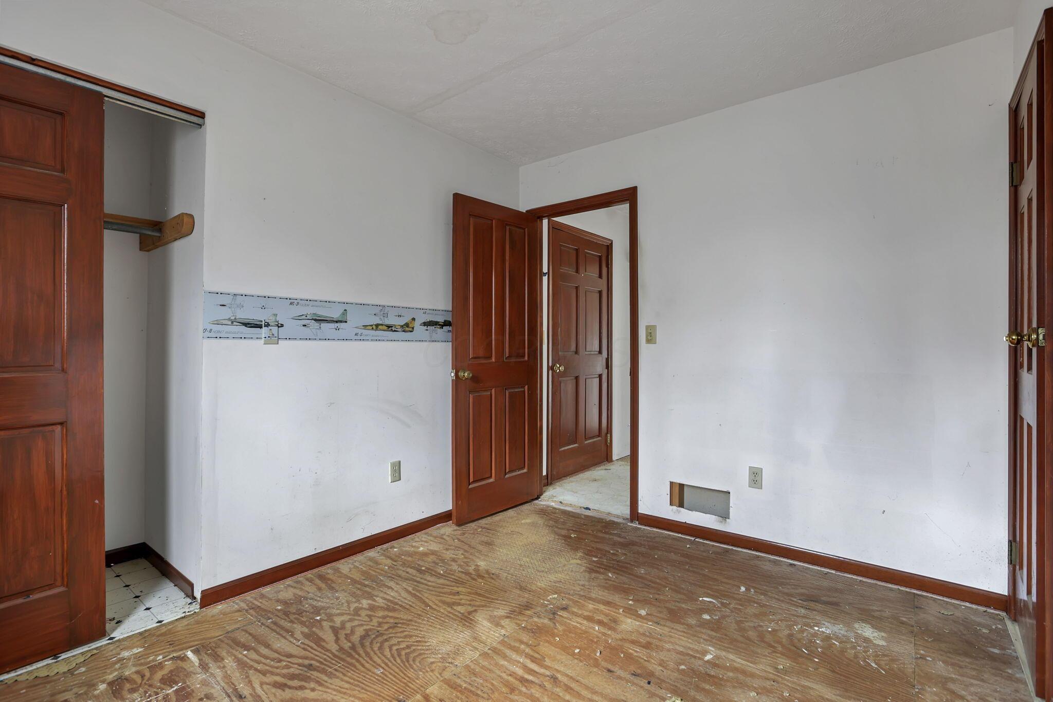 8459 Big Walnut Road Westerville, OH 43082 - Photo 16 of 80 1st floor den