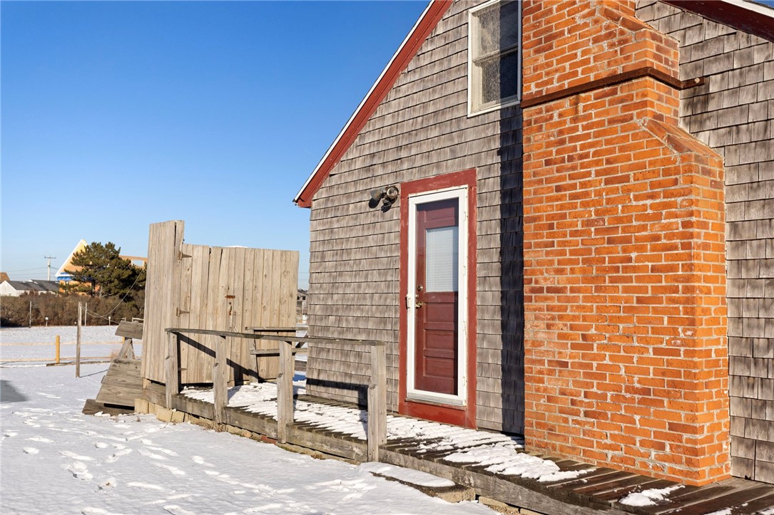 1138 Succotash Road Narragansett, RI 02879 - Photo 9 of 45 Gallery Image 9
