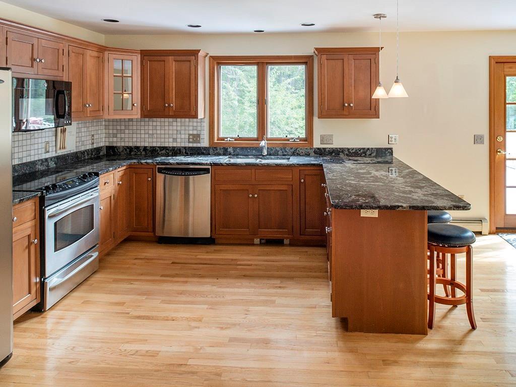 394 Mitchell Road Cape Elizabeth, ME 04107 - Photo 7 of 25 Photo