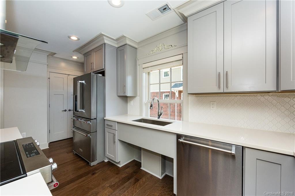 137 Grandin Road, Unit G Charlotte, NC 28208 - Photo 15 of 32 Gallery Image 15