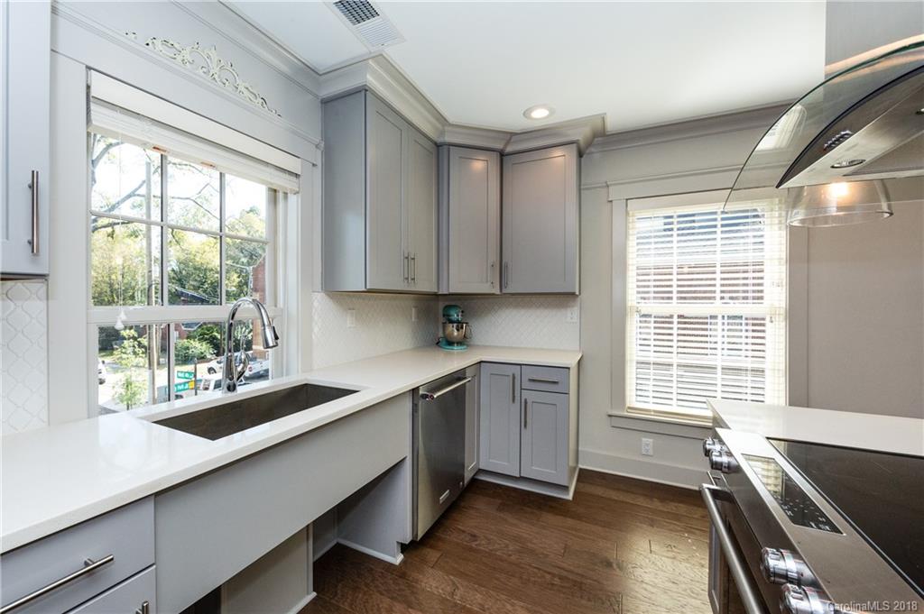 137 Grandin Road, Unit G Charlotte, NC 28208 - Photo 16 of 32 Gallery Image 16