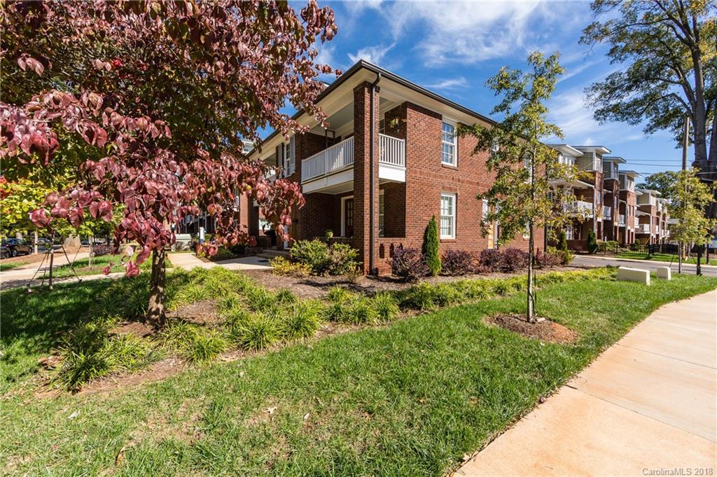 137 Grandin Road, Unit G Charlotte, NC 28208 - Photo 3 of 32 Gallery Image 3