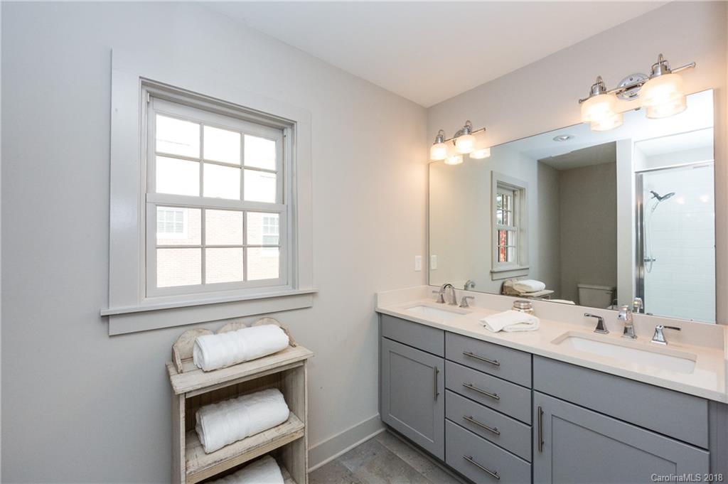 137 Grandin Road, Unit G Charlotte, NC 28208 - Photo 24 of 32 Gallery Image 24