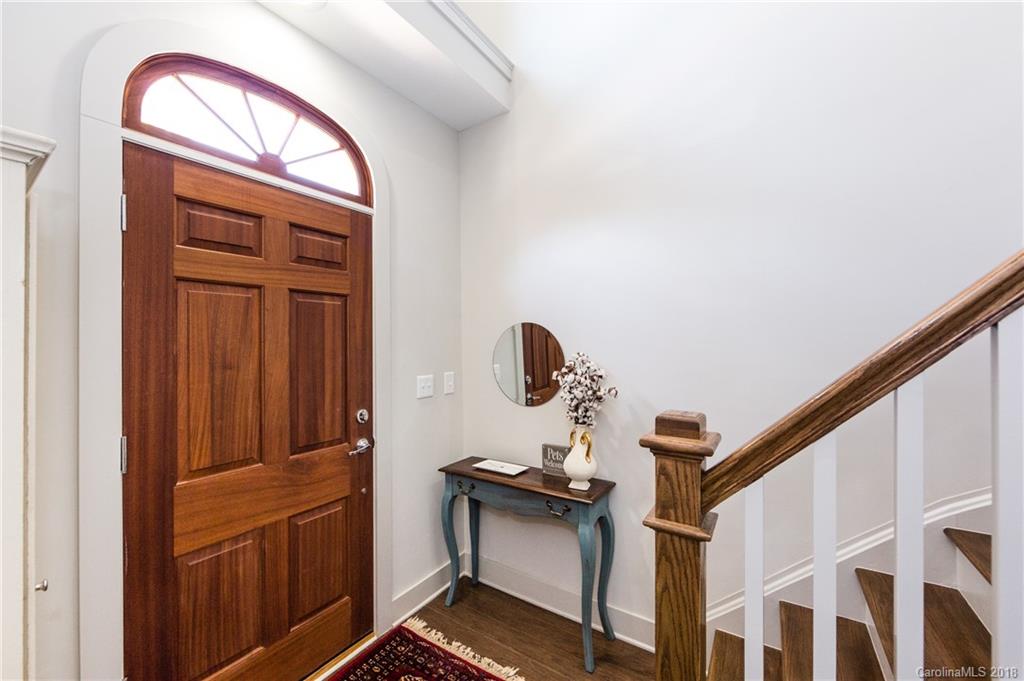 137 Grandin Road, Unit G Charlotte, NC 28208 - Photo 5 of 32 Gallery Image 5
