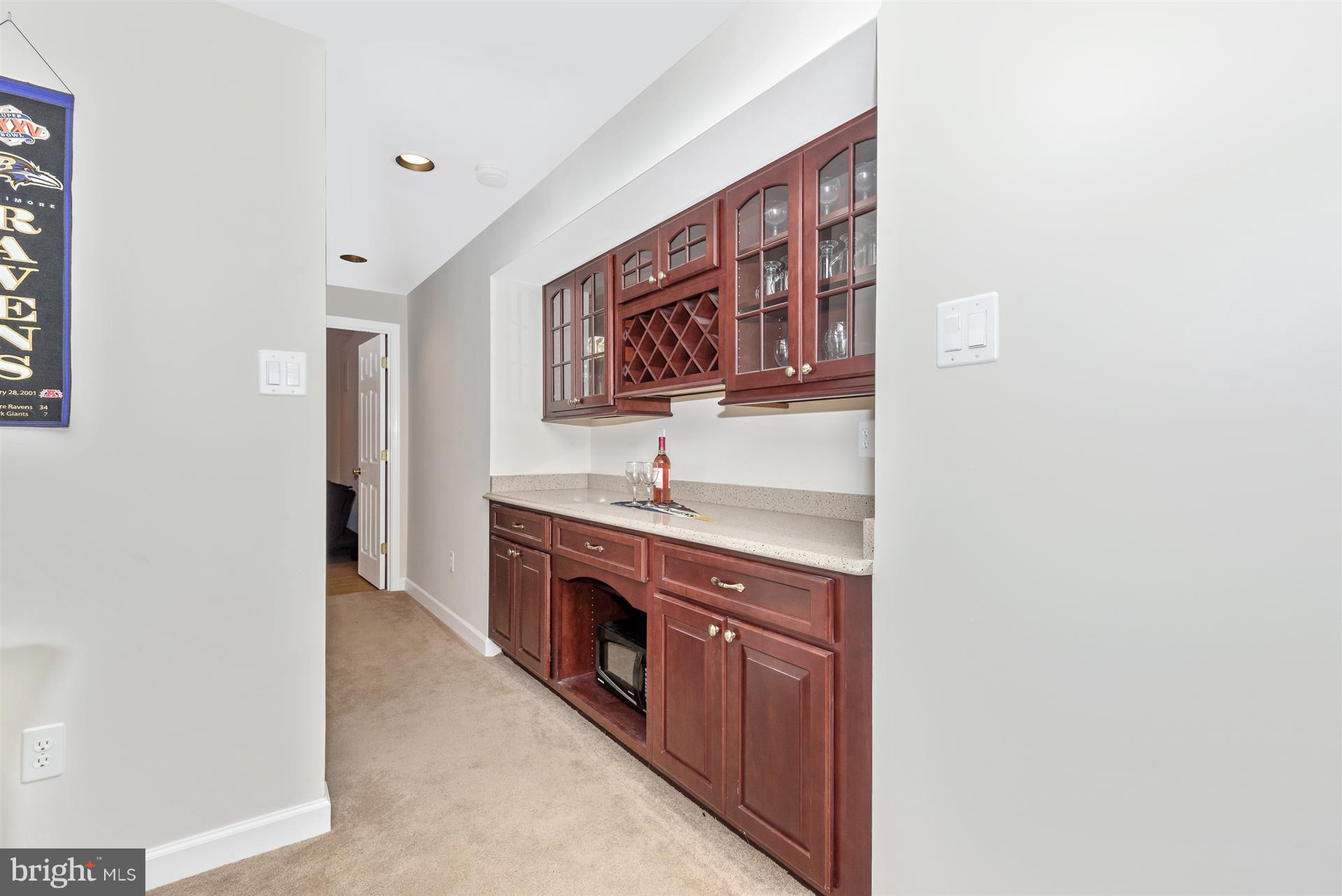 6090 Yorktown Road Mount Airy, MD 21771 - Photo 22 of 30 Wine Bar w storage and serving area