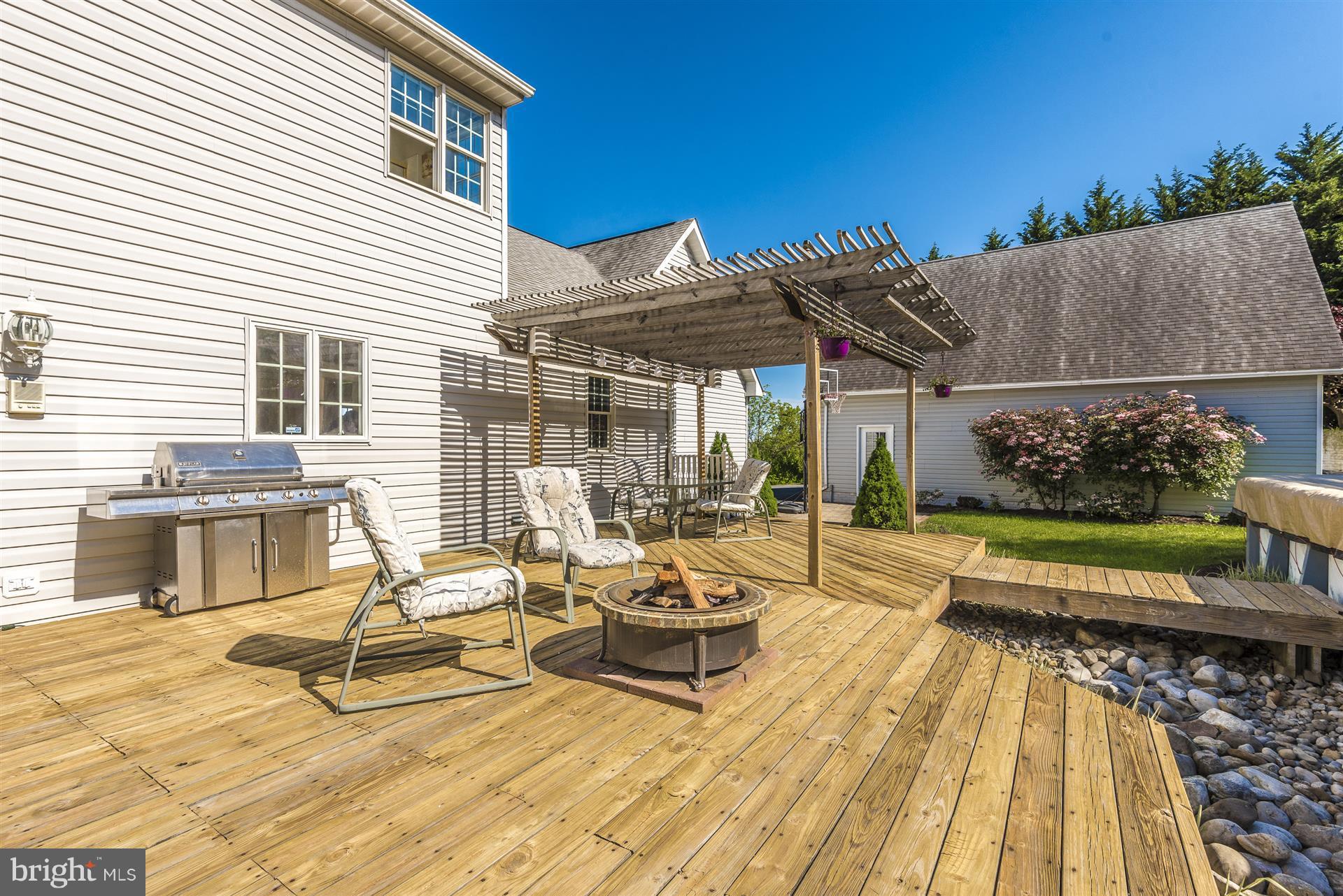 6090 Yorktown Road Mount Airy, MD 21771 - Photo 28 of 30 58' x 20' Deck