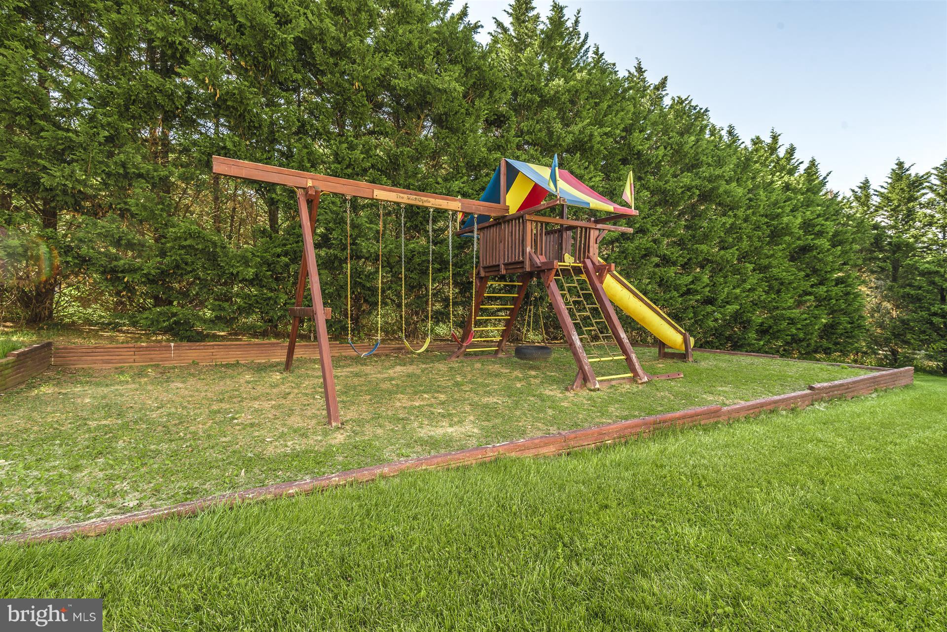 6090 Yorktown Road Mount Airy, MD 21771 - Photo 29 of 30 Rainbow Playset Conveys!