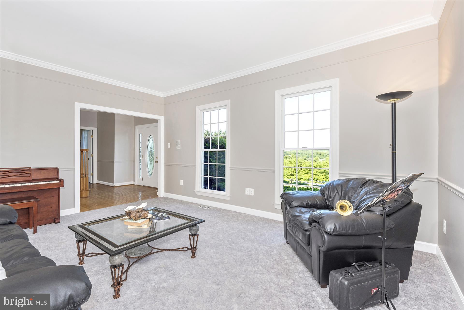 6090 Yorktown Road Mount Airy, MD 21771 - Photo 4 of 30 Large Living Room offers sweeping views!